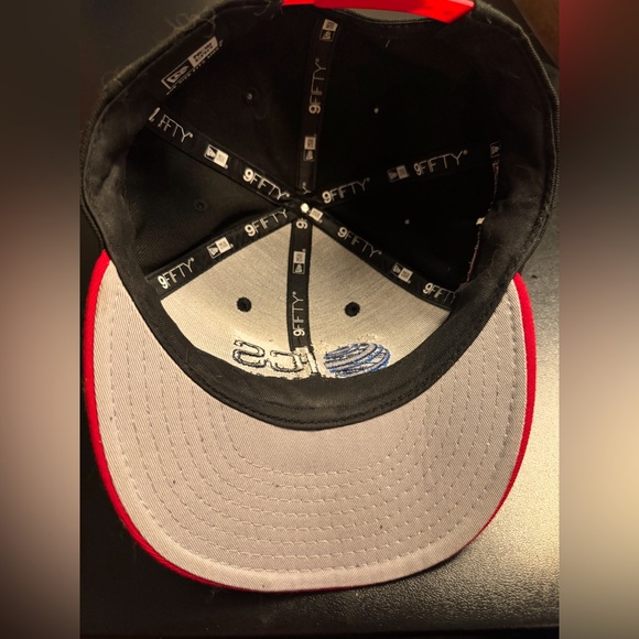 New Era Black and Red Snapback Cap - Picture 6 of 8